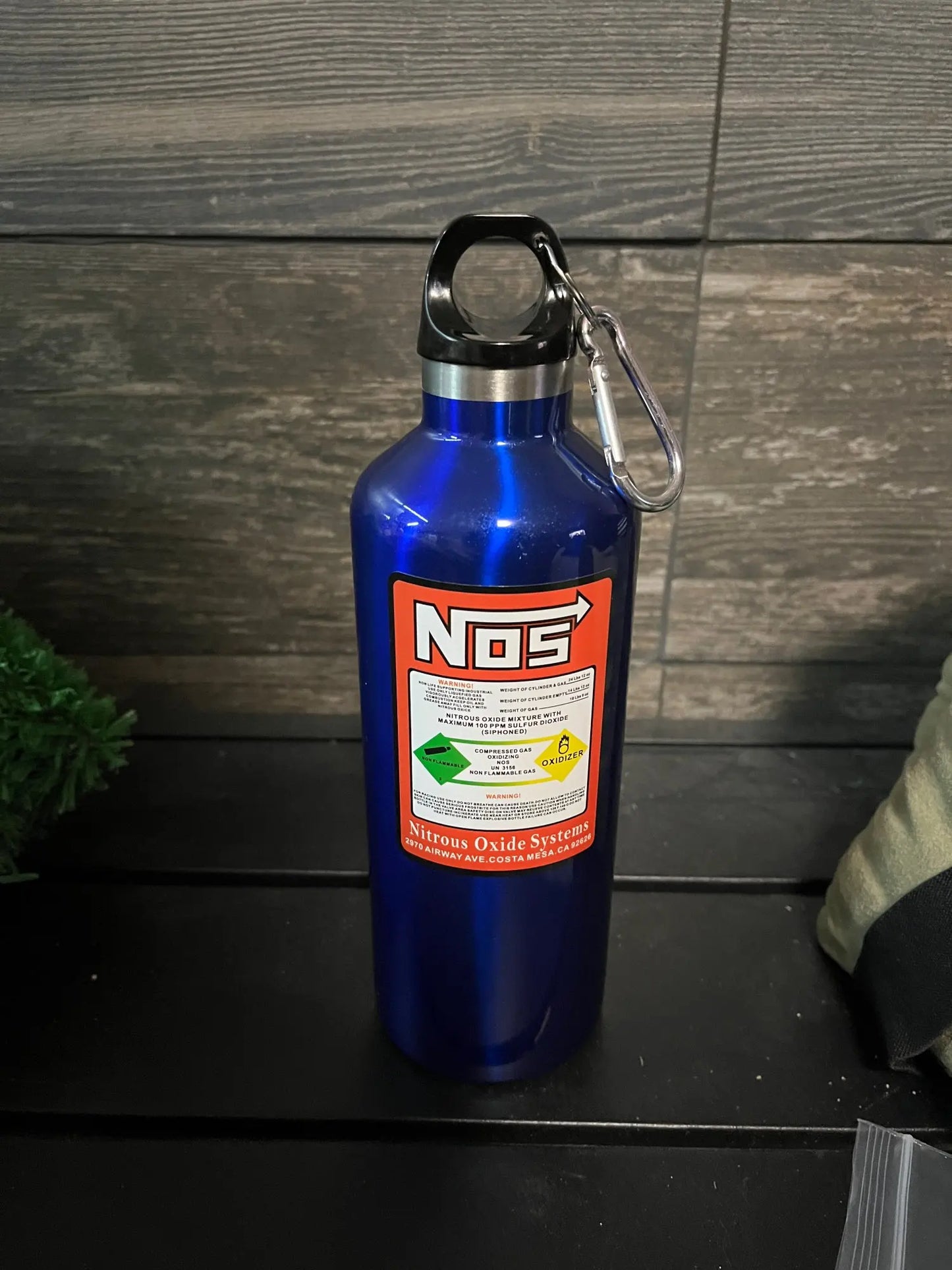 Nos bottle water